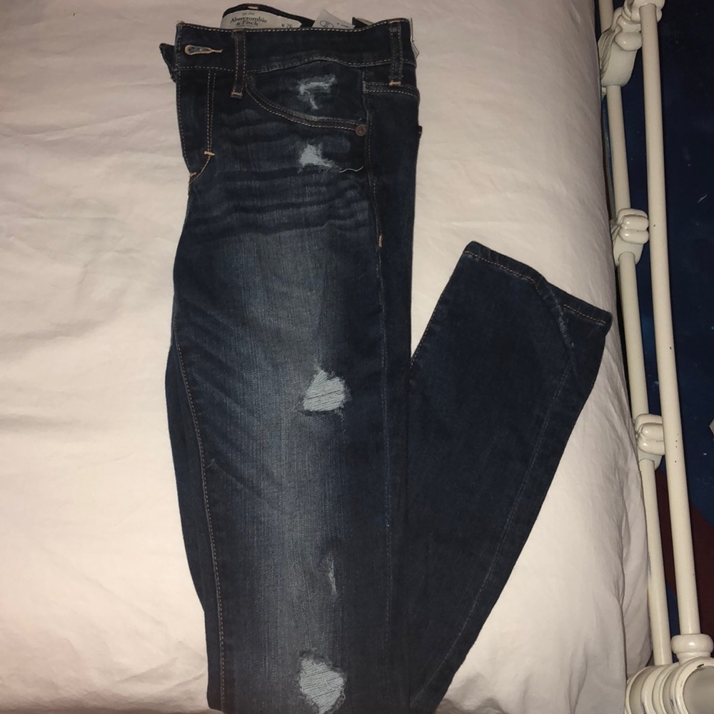 Dark wash skinny jeans